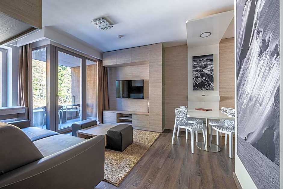 HOTEL PECR WELL