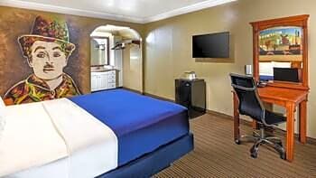 Hollywood Inn Express North