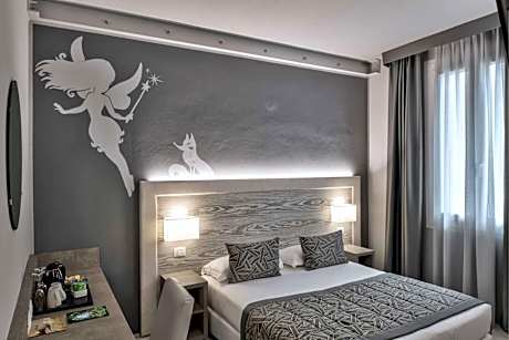 Standard Queen Room
