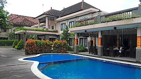 Hotel Dhyana Pura