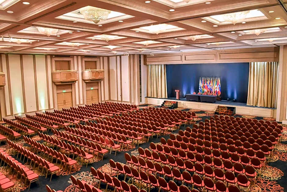 Radisson Montevideo Victoria Plaza Hotel