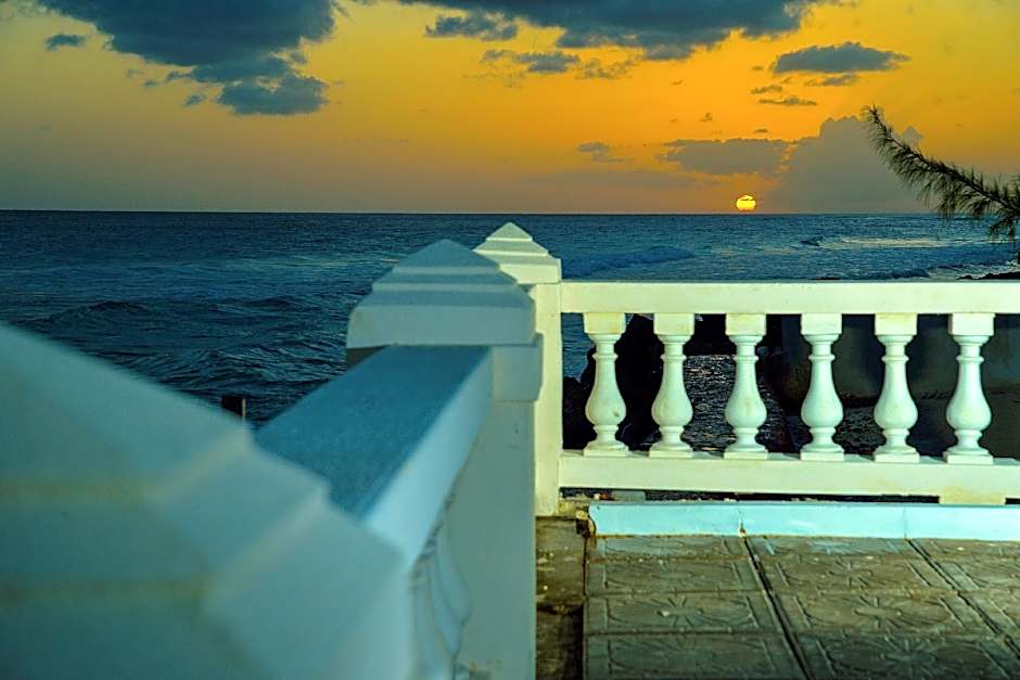 Dover Beach Hotel