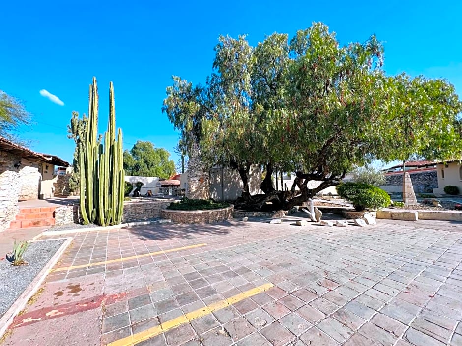 Hotel Parador Vernal