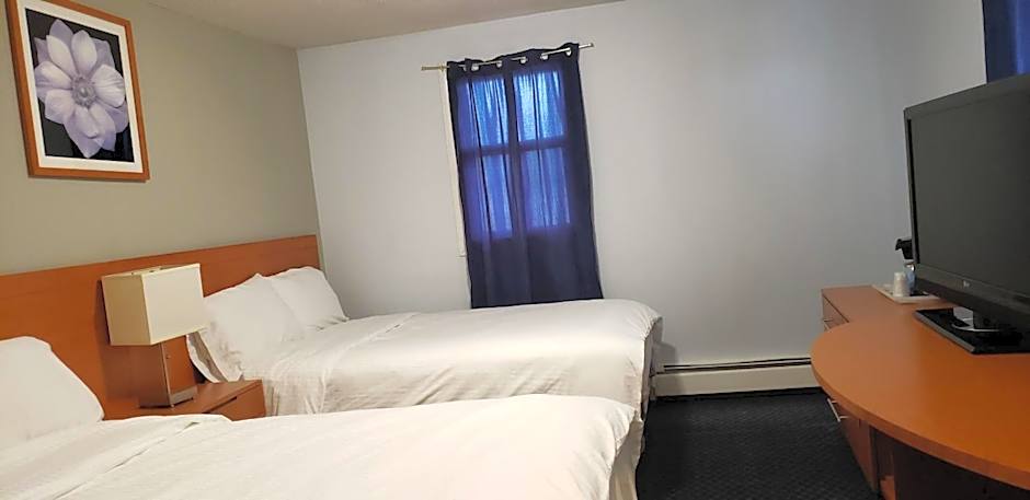 Photo 1 of 43 of Double Room
