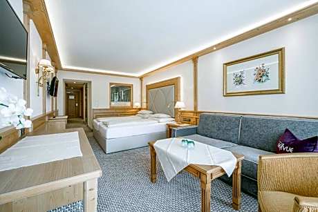 Junior Suite with Balcony