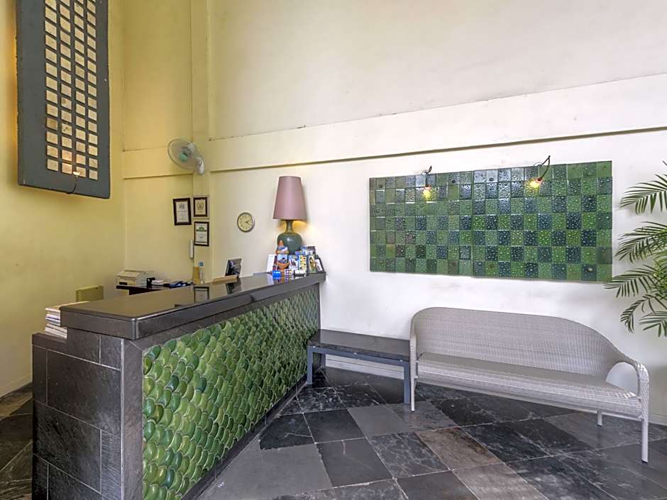 Bali Court Hotel & Apartment