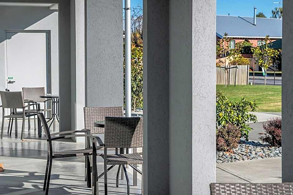 Coastal Ridge Apartments