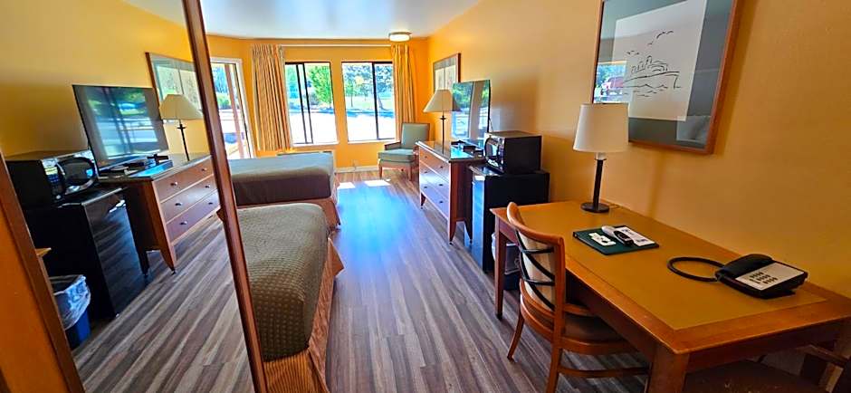 Olympic View Inn