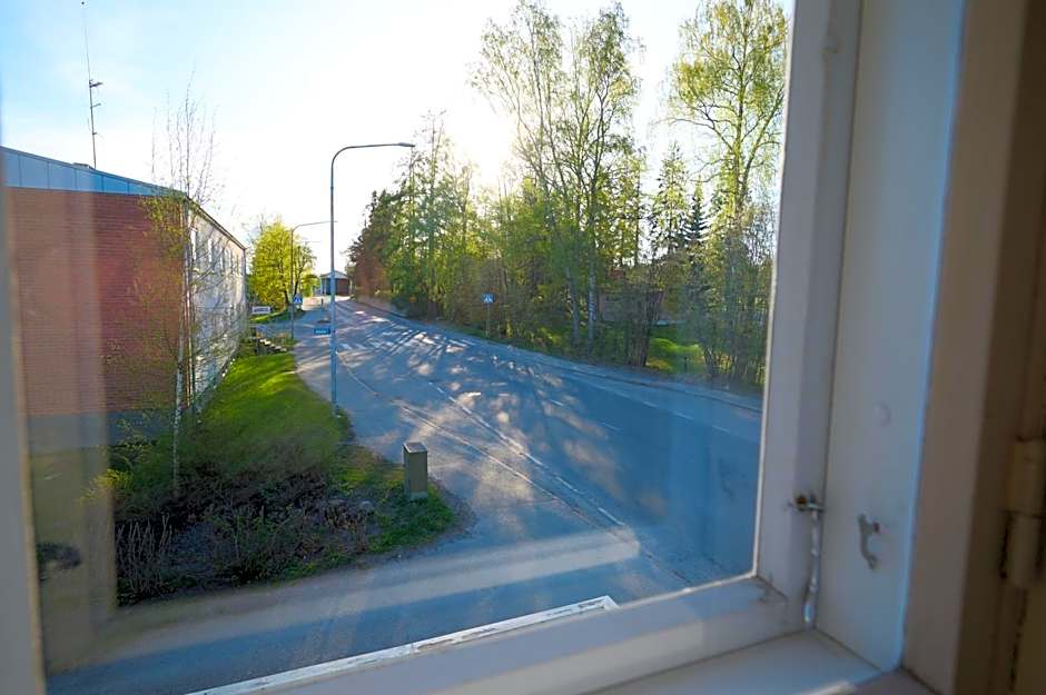 Liekorannan Majatalo- kodinomaista majoitusta rautatieasemaa vastapäätä