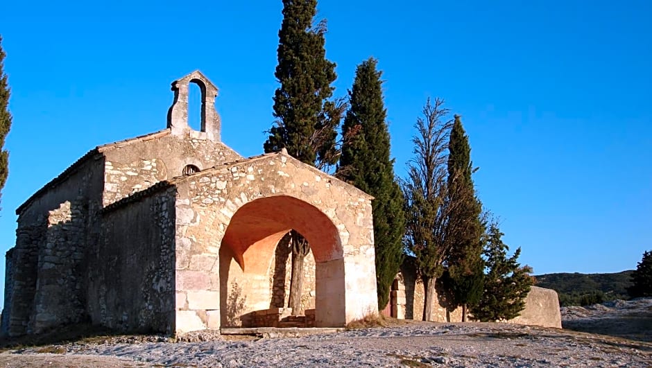 La Sarriette - Chambres d'hôtes et gîte d'étape à Eygalières