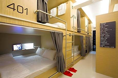 Double Capsule in Mixed Room