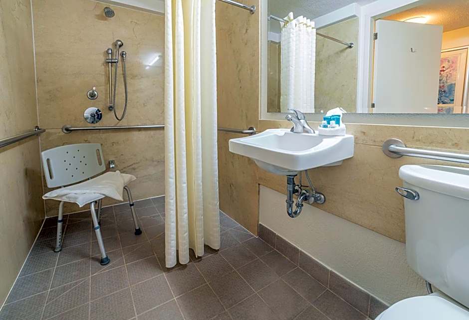 Irazu Hotel & Studios