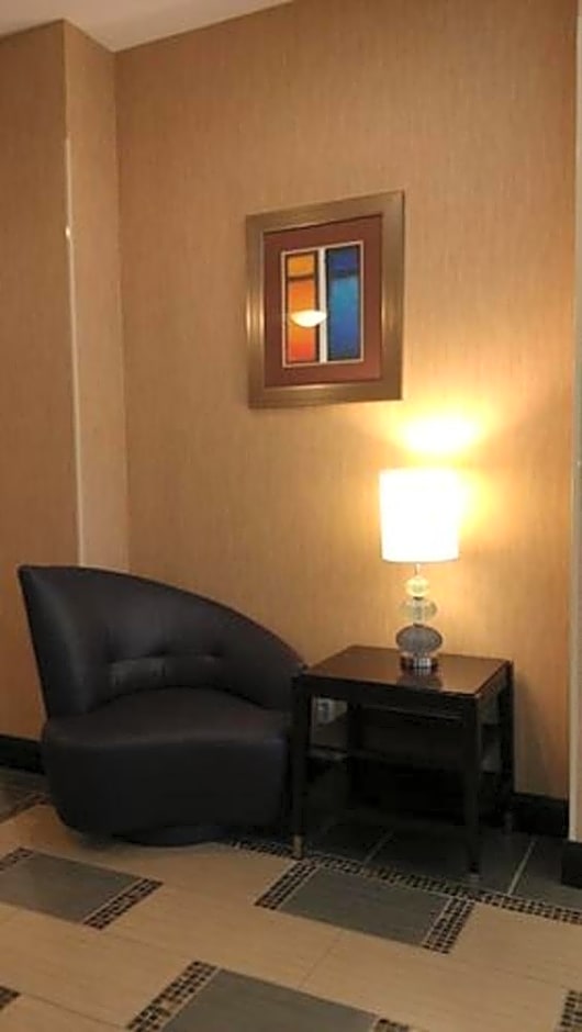 Holiday Inn Express Baton Rouge North, an IHG Hotel