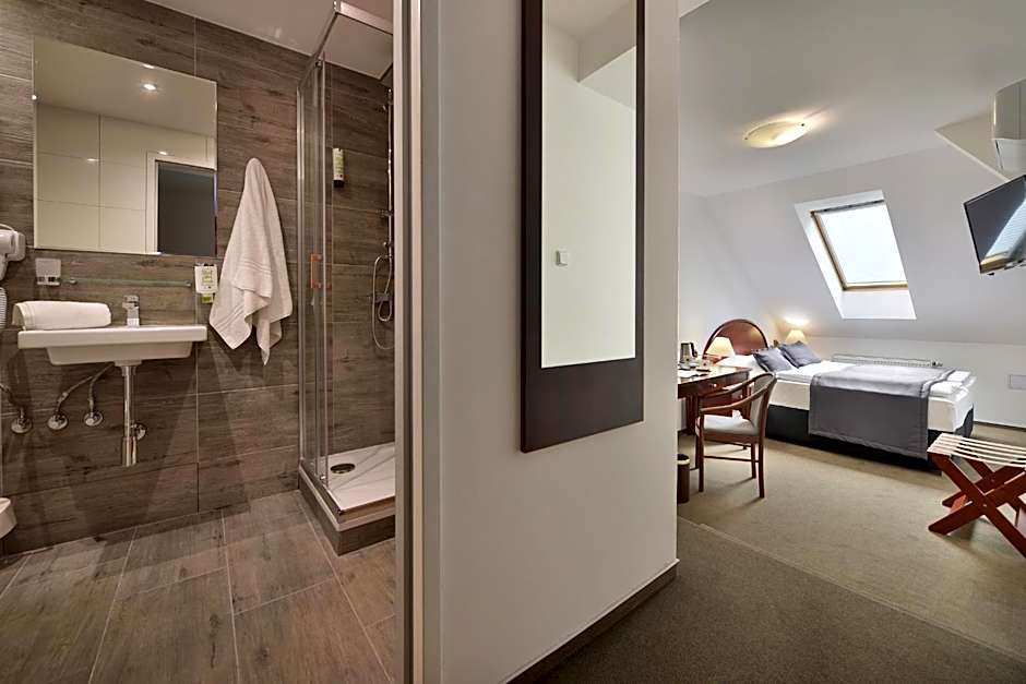 Prague Season Hotel