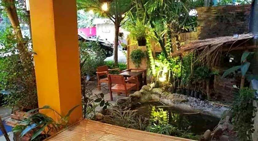Phumanee Home Hotel