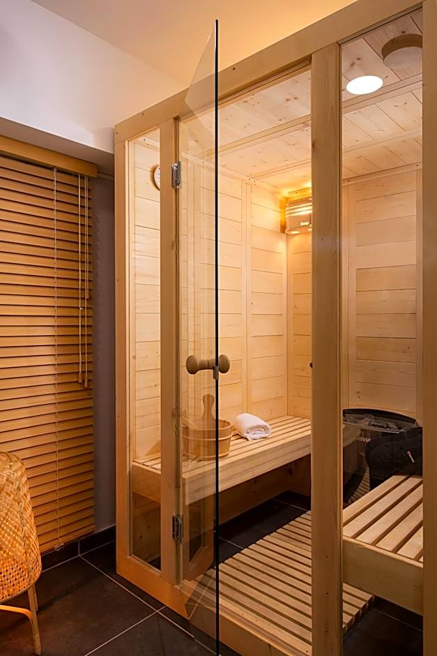 Athenian Riviera Hotel& Suites