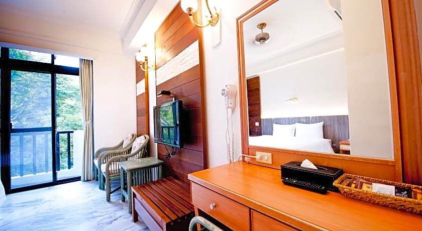 Hu Shan Hot Spring Hotel