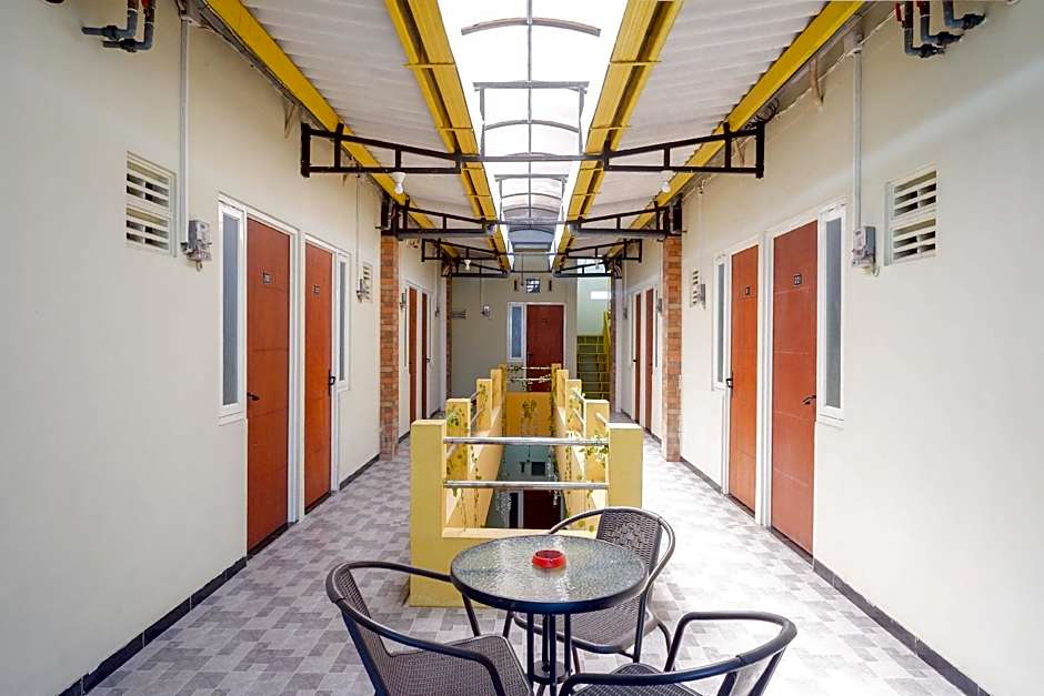 RedDoorz near Bandara Ahmad Yani Semarang