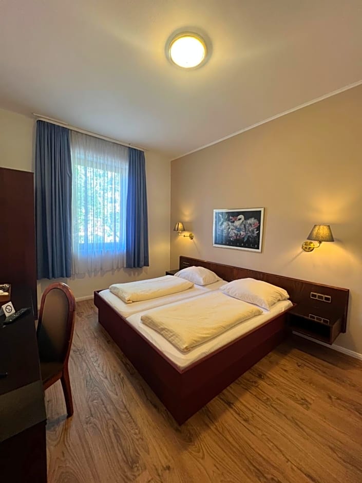Central Hotel