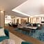 DoubleTree by Hilton Ras al Khaimah Corniche Hotel & Residences