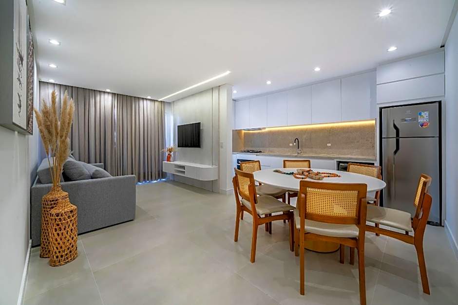 Barbados 302 - Excelente apartamento 02 suítes - À poucos metros da praia de Bombas - (Consultar serviços de roupa de cama e banho)