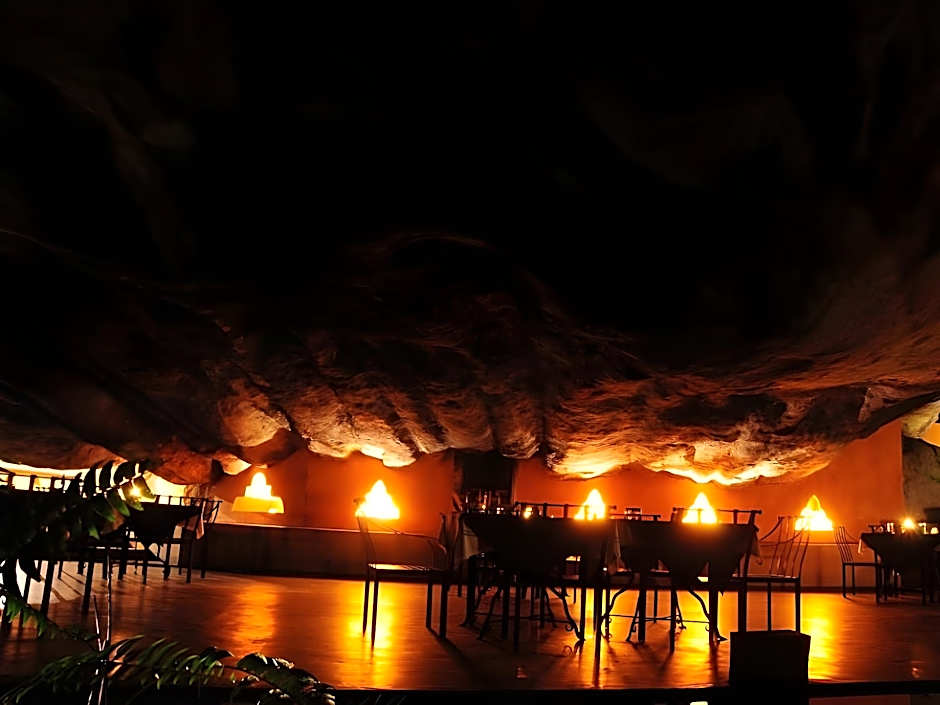 Boulder Garden Hotel