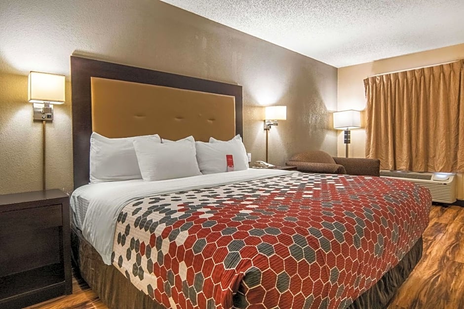 Econo Lodge Hillsboro I-35
