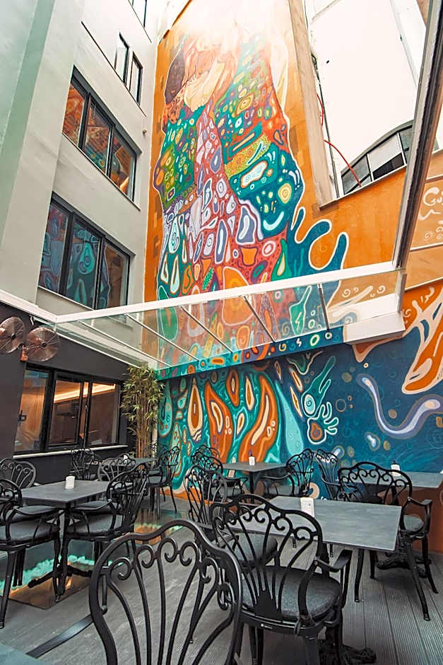 Project 3 Urban Chic Hotel