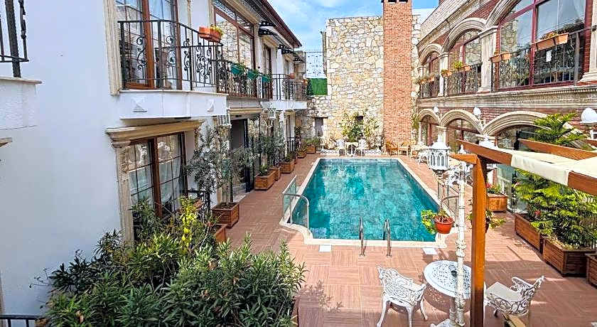 Saint John Hotel