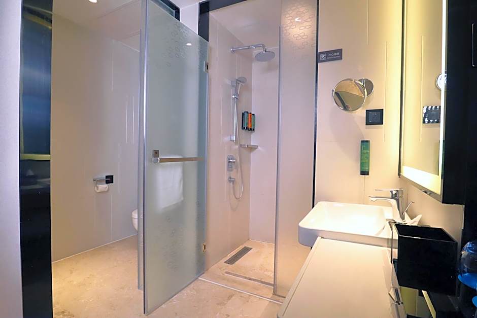 Hampton by Hilton Guangzhou Zhujiang New Town - Free Shuttle Bus to Canton Fair