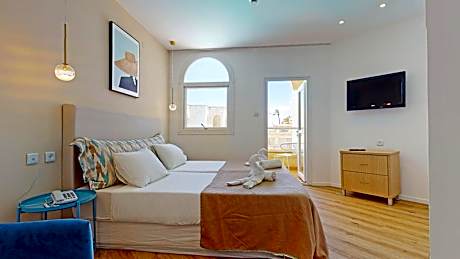 Superior Room with Pool View