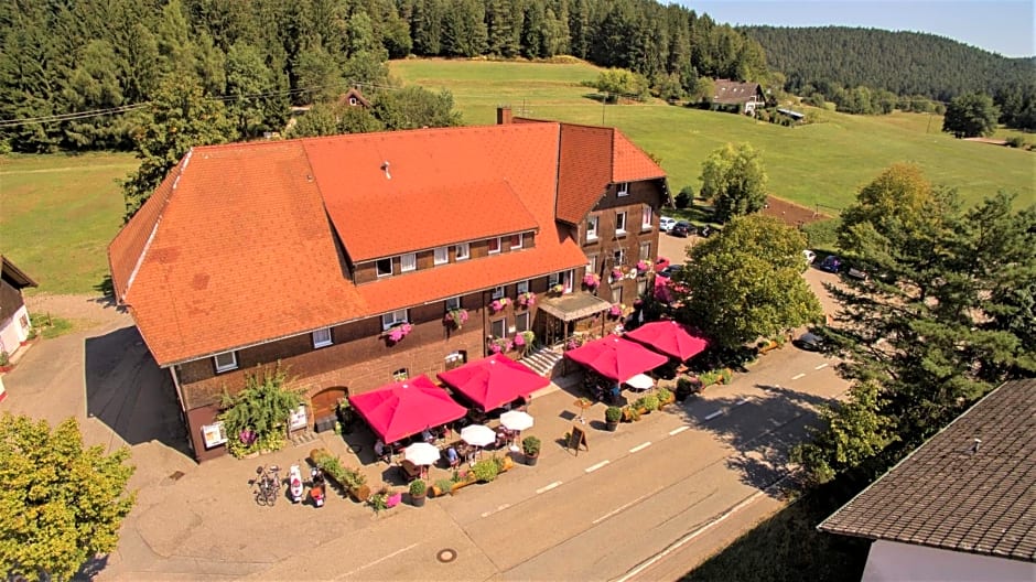 Land-gut-Hotel Höhengasthof Adler