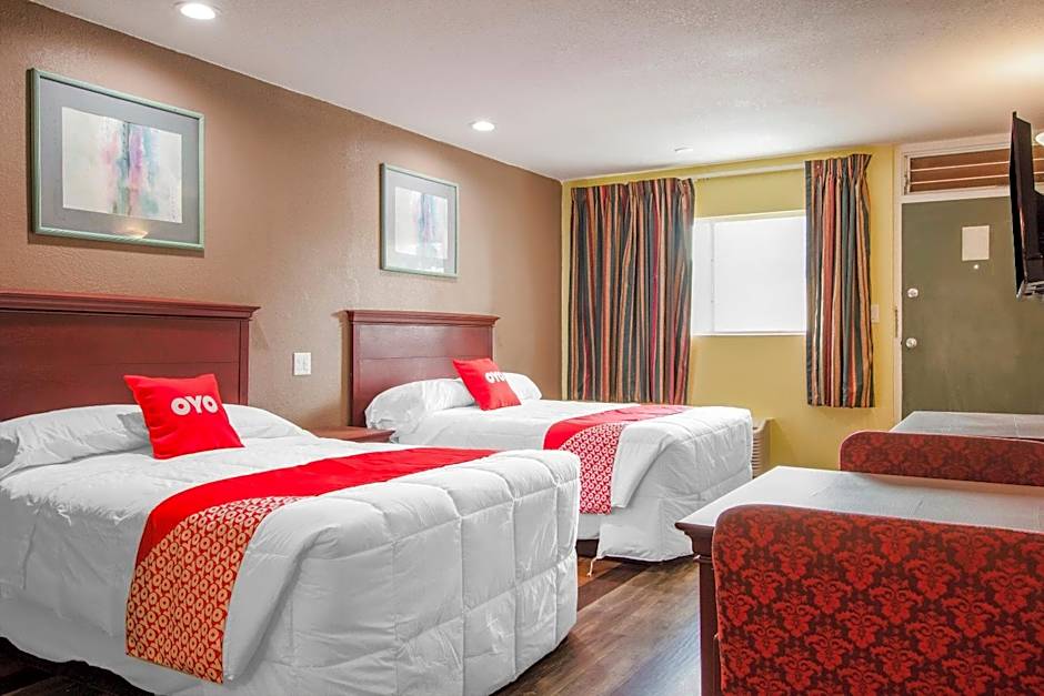 OYO Superior Budget Inn Bartow
