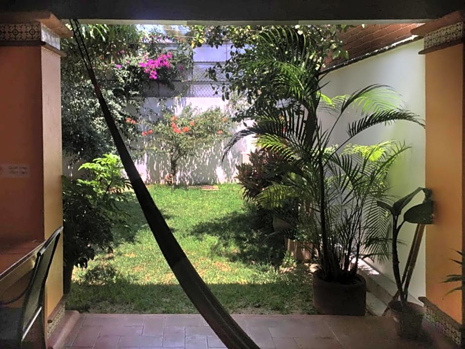 Los Nardos Hostel
