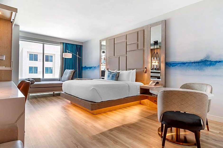 Cambria Hotel Waco University Riverfront