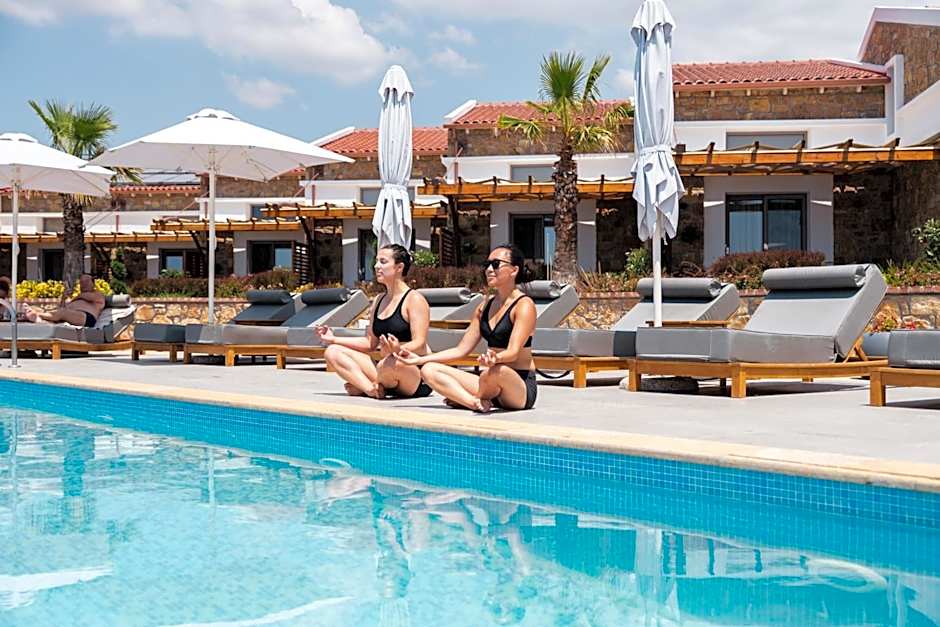 Akrolithos Luxury Suites & Spa