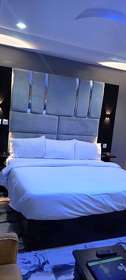 Photo 1 of 1 of Suite