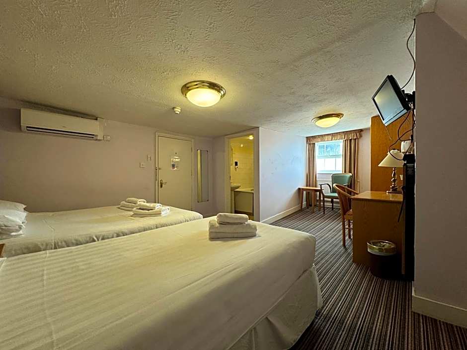 The Chatsworth Hotel