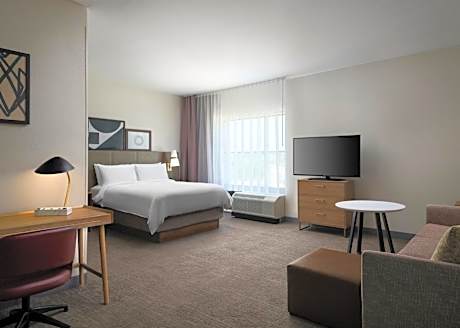 Queen Studio Suite - Communication Accessible