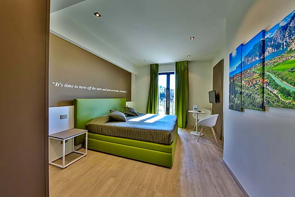 Photo 1 of 13 of Basic 1 Double Bed or 2 Beds, Balcony