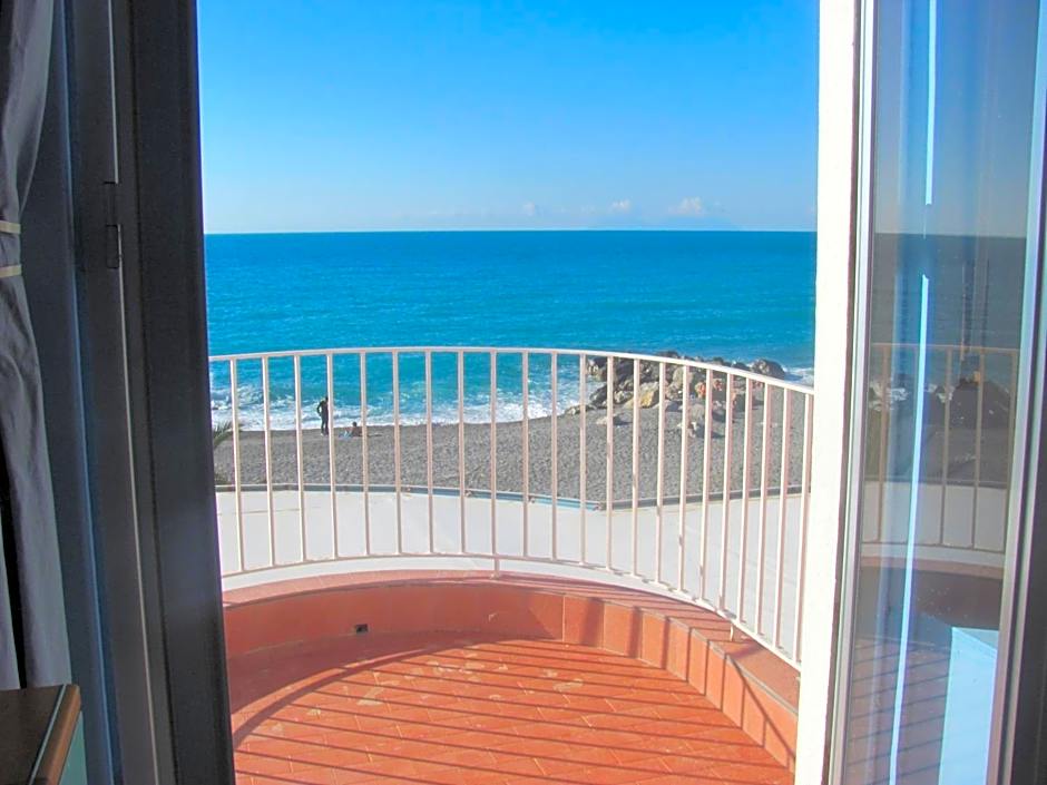 Hotel Ristorante La Scogliera - NUOVA GESTIONE