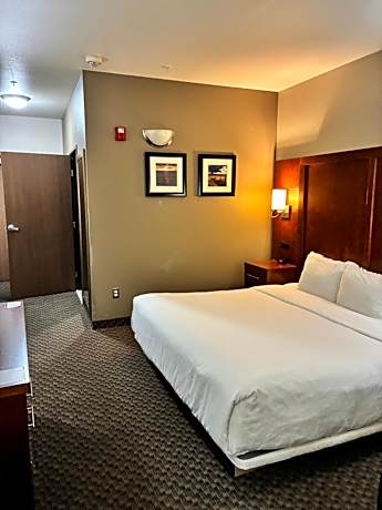 King Room - Accessible/Non-Smoking