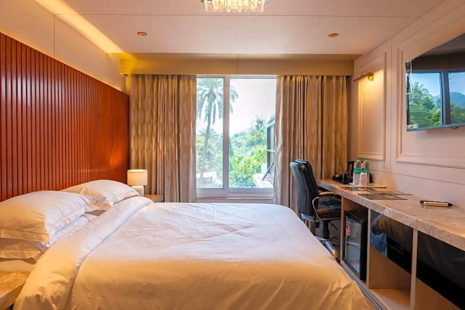Photo 1 of 1 of Executive Suite