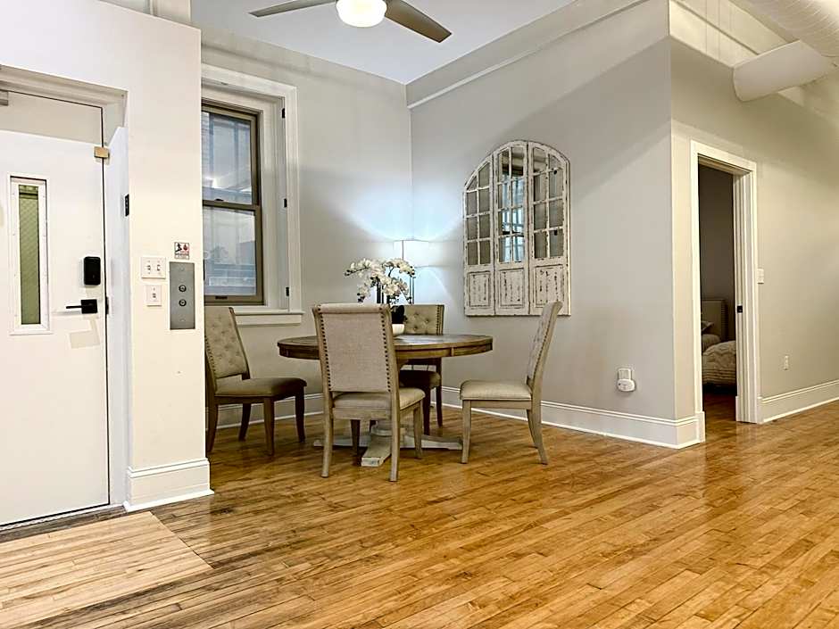 The Historic Lyric Presidential Suite