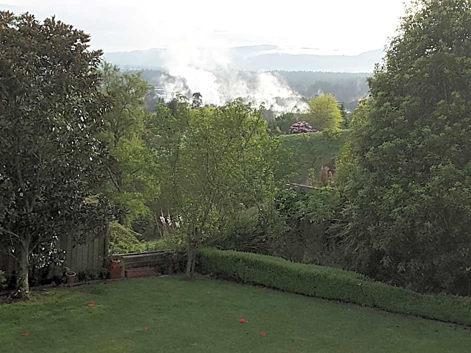Geyser Lookout BnB