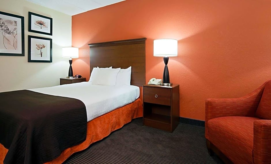 AmericInn by Wyndham Manitowoc