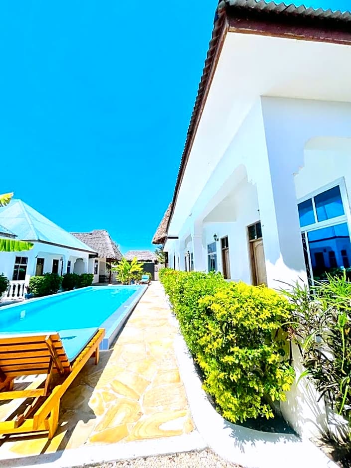 AROYA Boutique Hotel