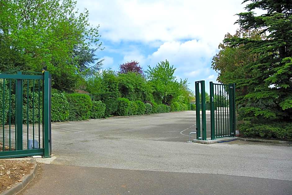 The Originals City, Hôtel Castel Burgond, Dijon Ouest (Inter-Hotel)