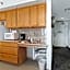Beach House Inn & Suites