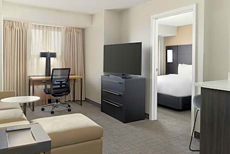 One-Bedroom King Suite with Sofa Bed - Hearing Accessible